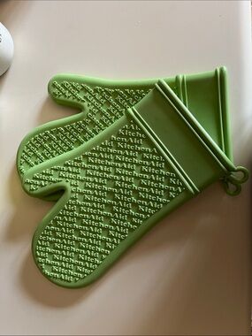 Kitchenaid Silicone Oven Mitts